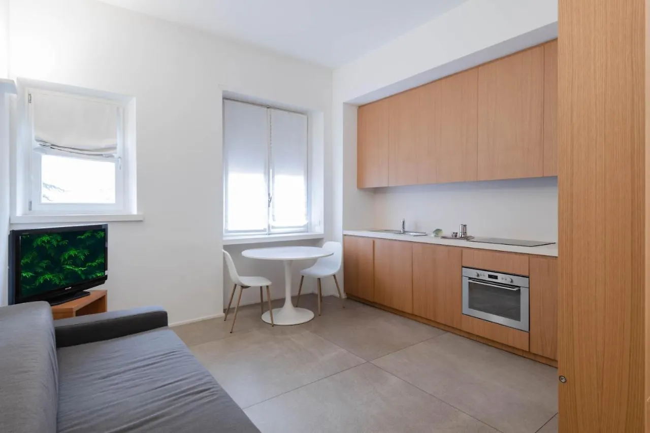 Easylife - Accogliente Bilocale A Due Passi Dal Duomo Apartment Milan 0*,